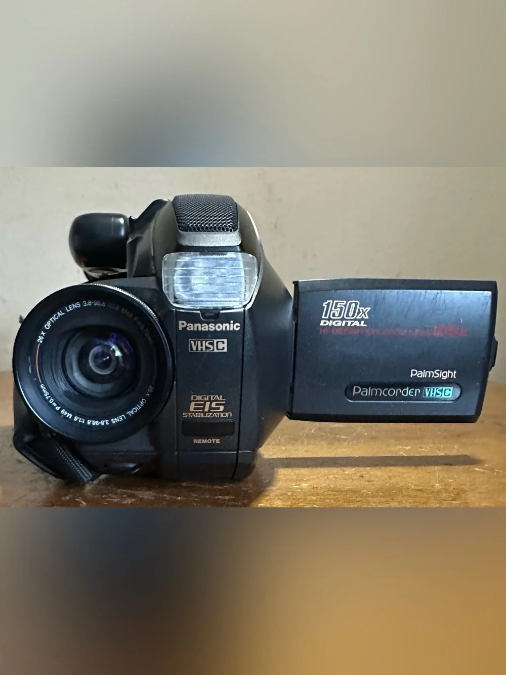Panasonic Palmcorder PV-L559 VHS-C 150x Digital HD Zoom Lens Palmsight Camcorder